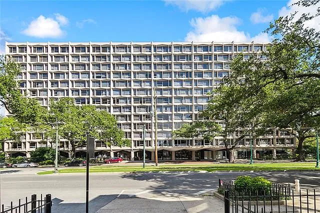 2100 Saint Charles Ave #5M — Photo 16