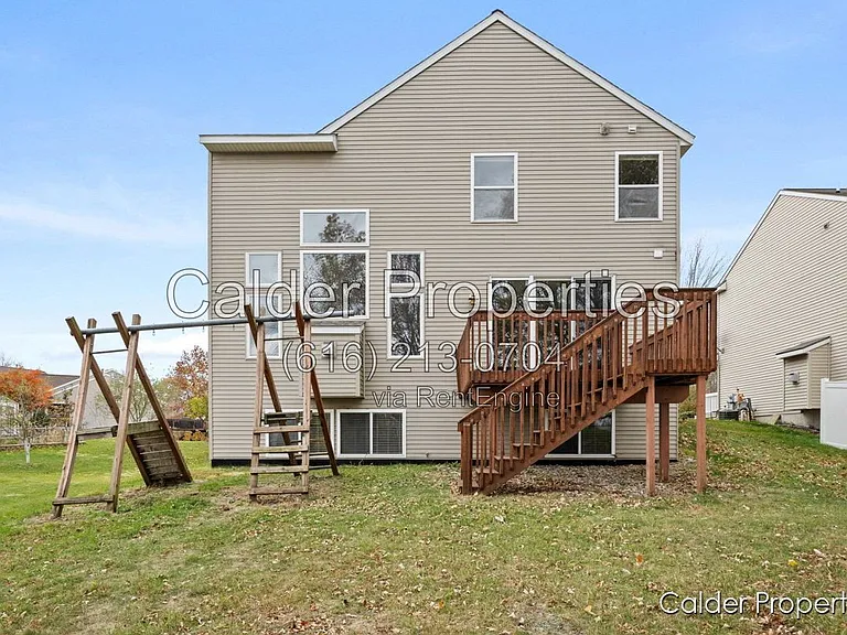 5686 E Falling Leaf Dr SE — Photo 35