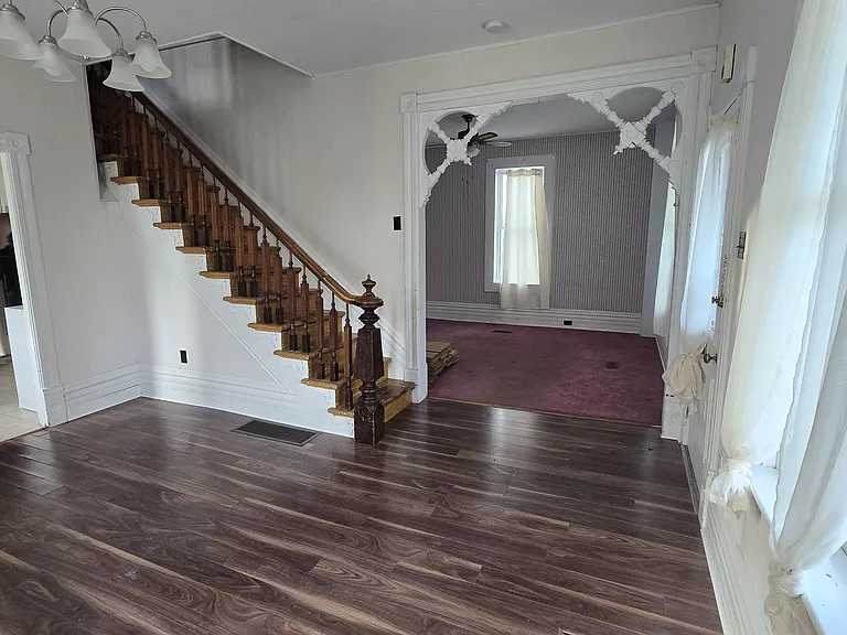 11507 Queen St W — Photo 13