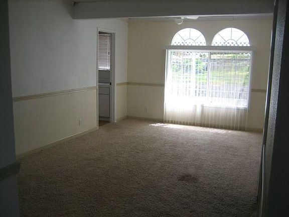 5th image of 18223 Hammer Ln