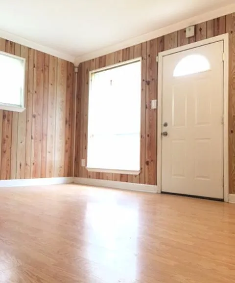 371 Joseph Pl — Photo 3