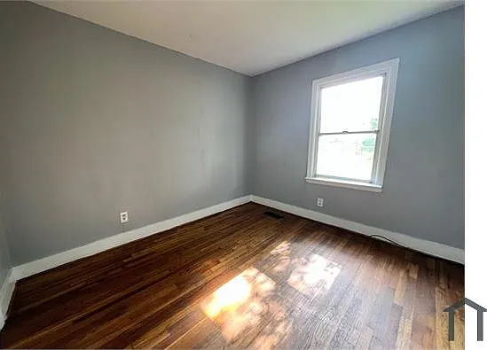 5219 Court G — Photo 2