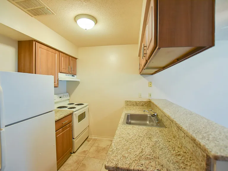 Grand Palms — Photo 39