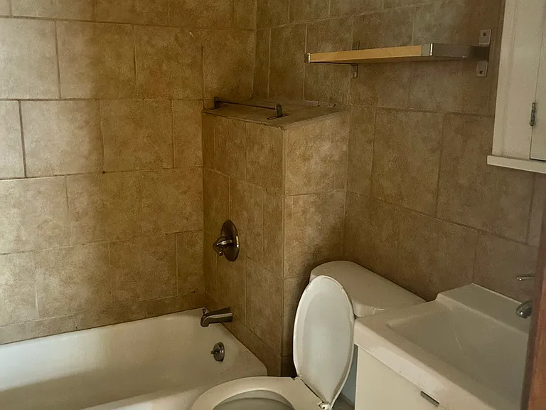 2517 Emerson Ave S #3 — Photo 8