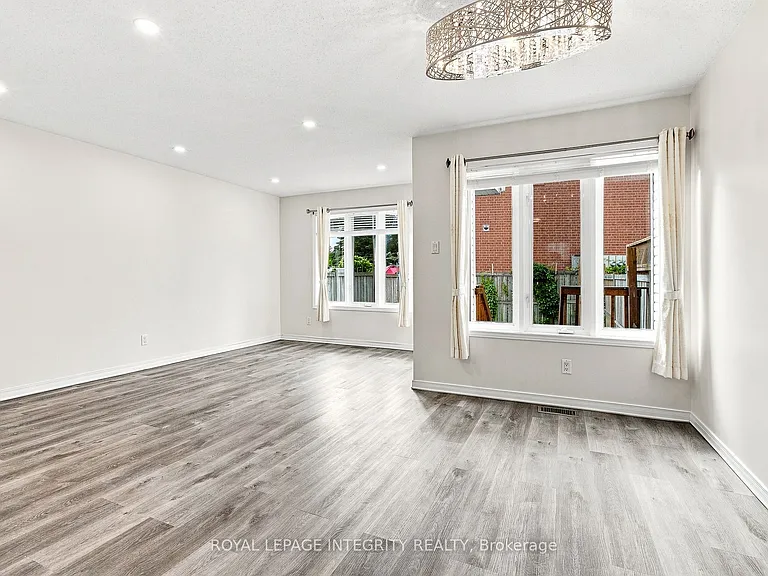 6 Crystal Park Cres — Photo 11