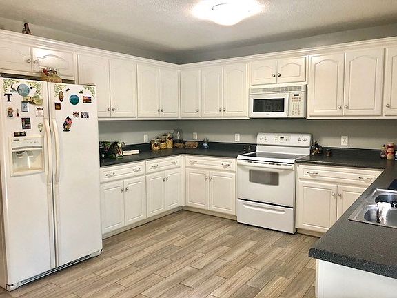 4th image of 1103 Corley Dr