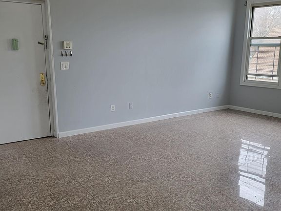 2nd image of 146 Beech St APT 4W