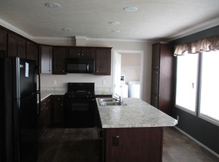 5042 Kenway Ct S, Sterling Heights, MI 48310