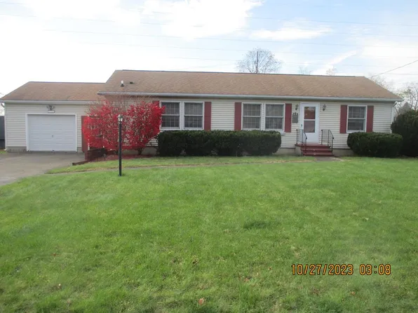 109 Holiday Dr, Horseheads, NY 14845