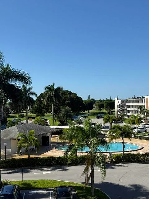 2 bed, 2.0 bath, 896 sqft, $1,700 — Photo 4