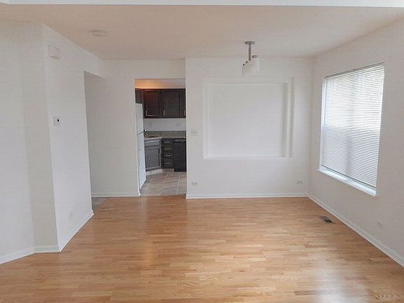 4th image of 956 Huntington Dr #956