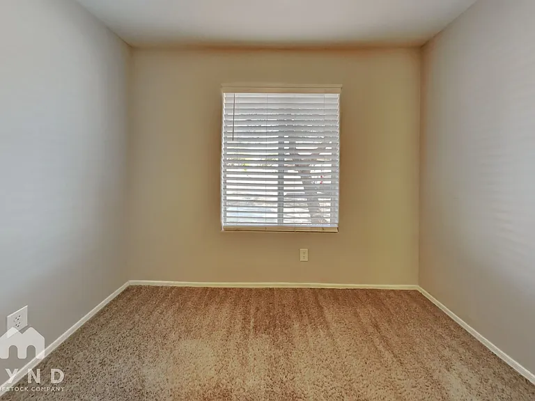 8520 W Palm Ln #1093 — Photo 14