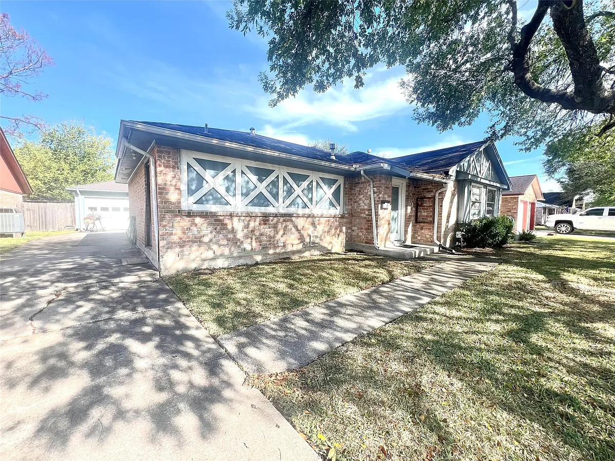 Building Photo - 10515 Sagewind Dr