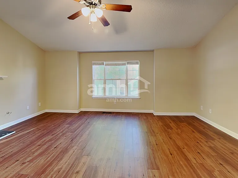 7209 Cedar Forest Dr — Photo 4