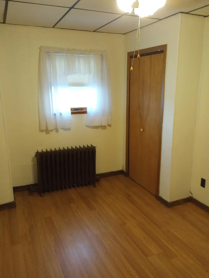2 bed, $750 — Photo 3