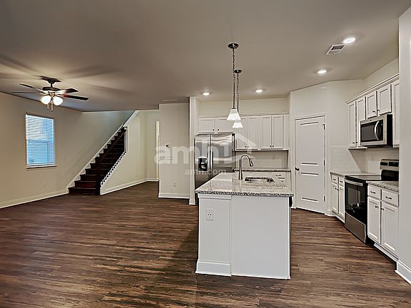5th image of 5280 Hudson Valley Dr