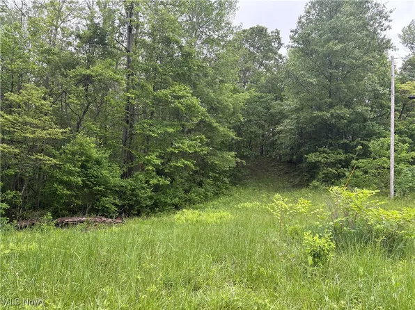 Dennis Rd, Zanesville, OH 43701