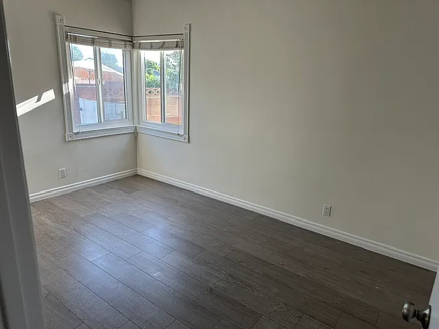 825 N Acacia Ave — Photo 9