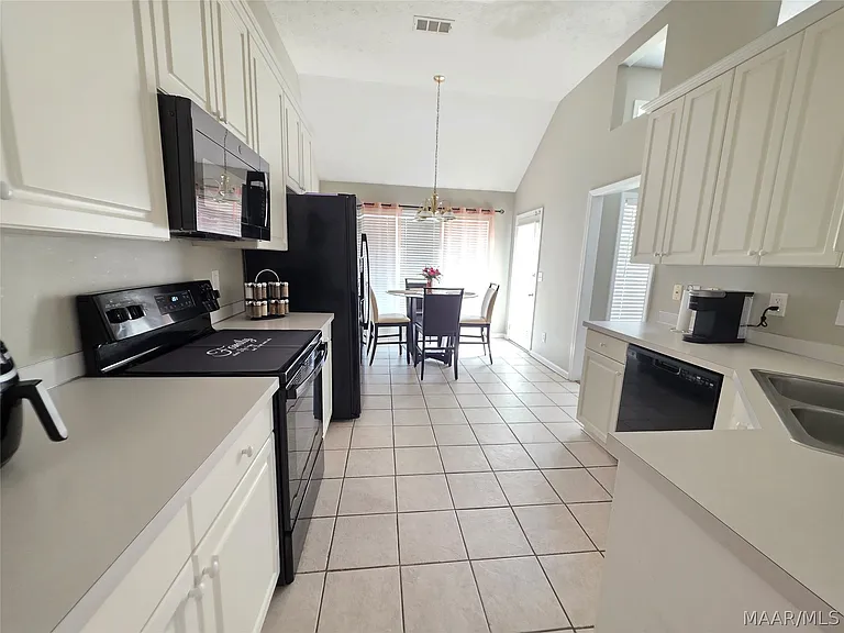7448 Pinnacle Point — Photo 11