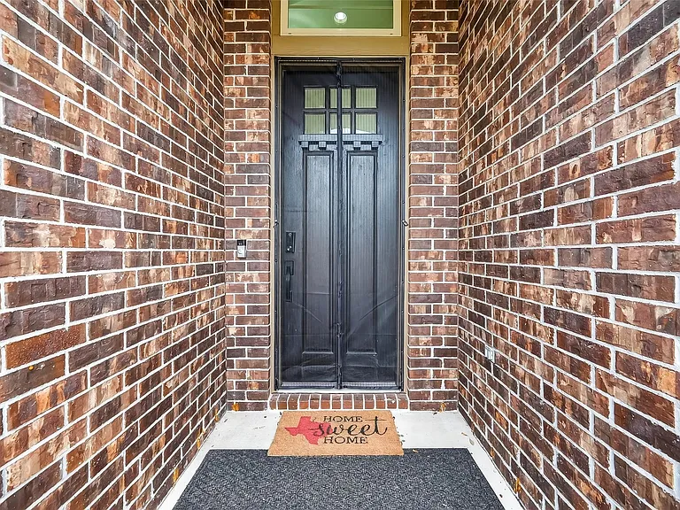 6515 Sterling Shores Ln — Photo 2