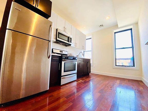 2nd image of 114 Jefferson Ave #4B