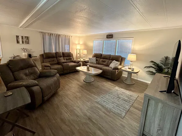 140 Doubloon Dr, North Fort Myers, FL 33917