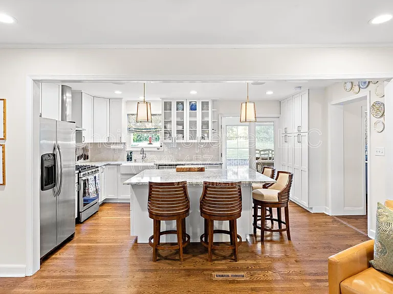 832 Stanfield Dr — Photo 12