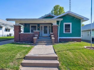 805 W 4th St, Bicknell, IN 47512