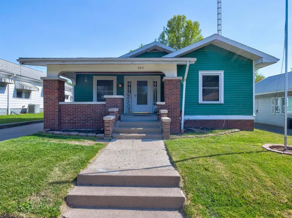 805 W 14th St, Bicknell, IN 47512