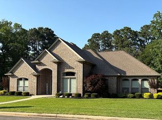 130 Wulf Creek Dr, Center, TX 75935