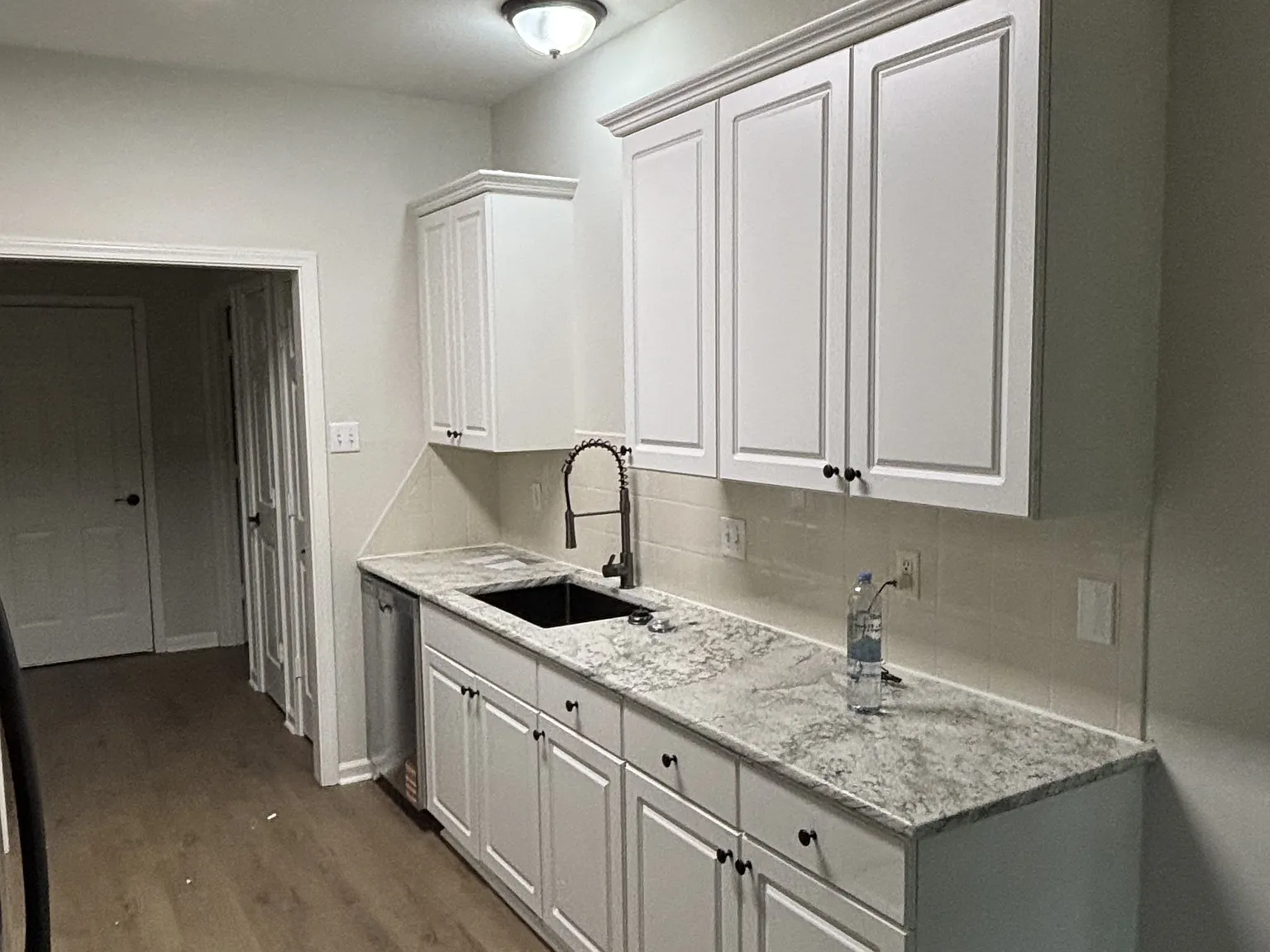 3 bed, 1760 sqft, $2,100 — Photo 4
