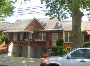 6343 78th St, Middle Village, NY 11379