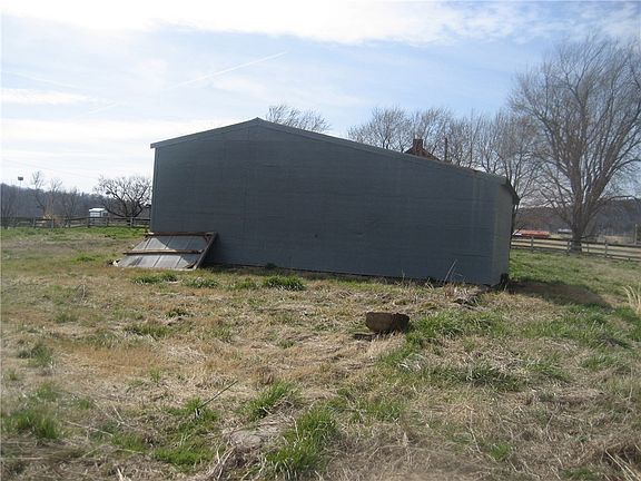 5th image of 512 S West Ave