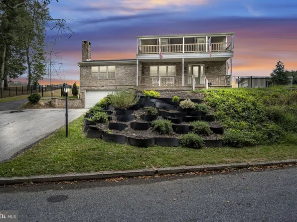 26 Autumn Dr, Dillsburg, PA 17019