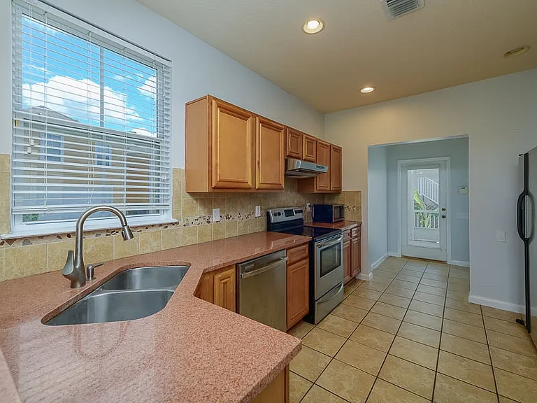 3097 Merchants Row Blvd — Photo 5