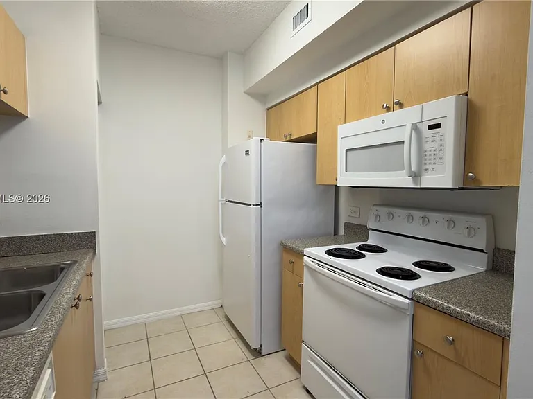 2440 E Preserve Way #102 — Photo 23