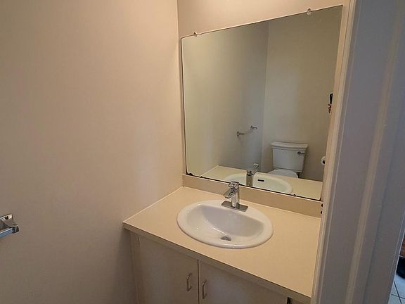 5th image of 118 Pear Tree Ln