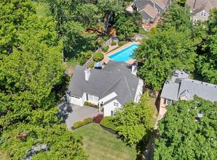 5427 Canterbury Rd, Fairway, KS 66205