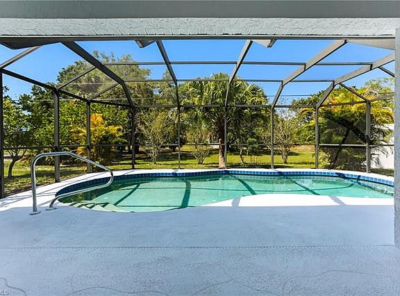 4th image of 22246 Peachland Blvd