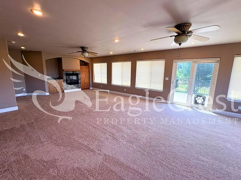 44 Vinehill Dr — Photo 96