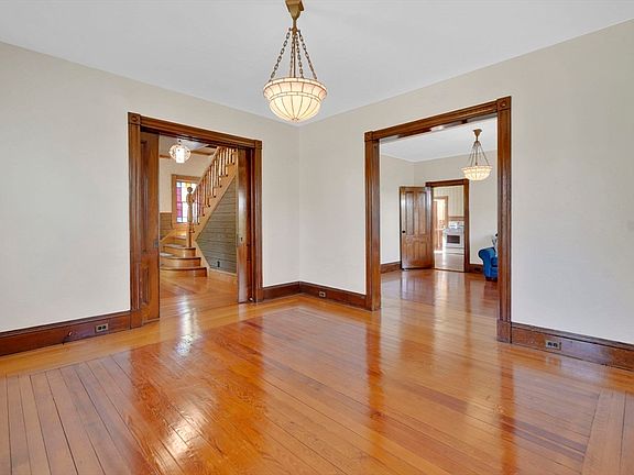 4th image of 85 Garfield Ave
