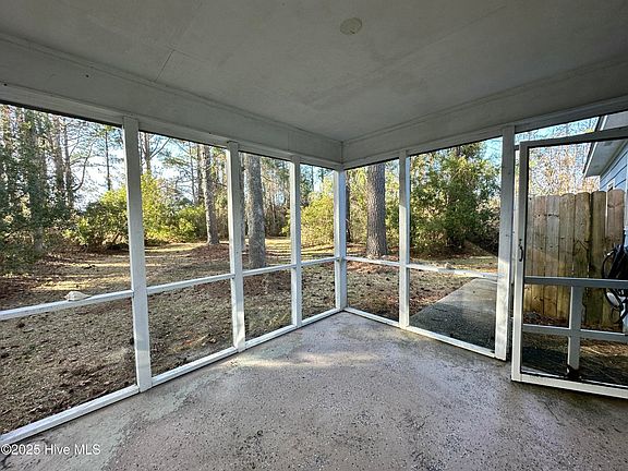 Screen porch