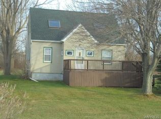 6529 Hatter Rd, Newfane, NY 14108