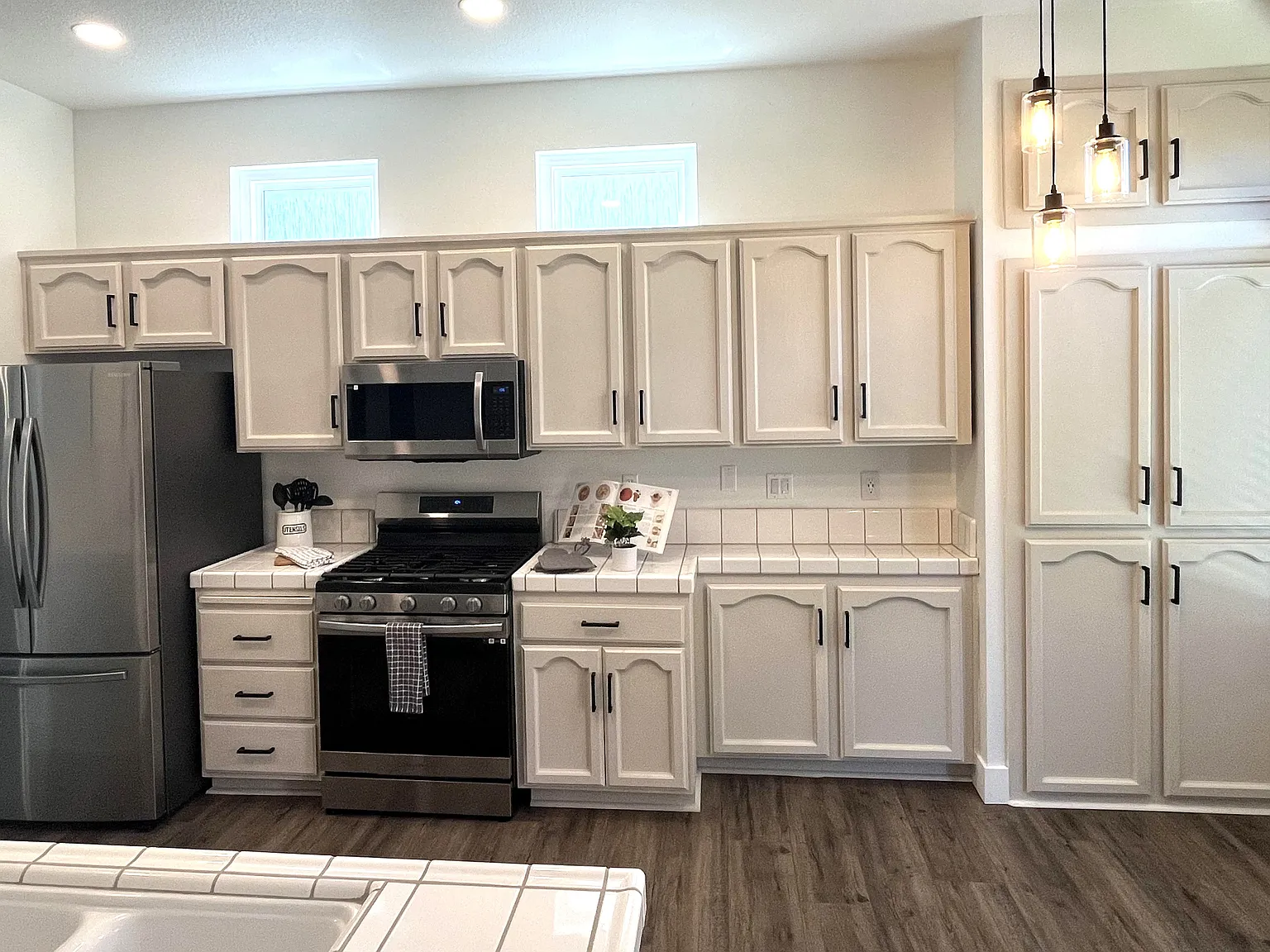 3 bed, 1624 sqft, $2,750 — Photo 2
