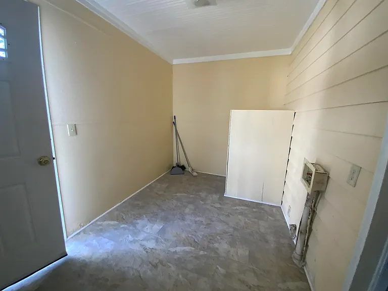 65 Highland Ave — Photo 10