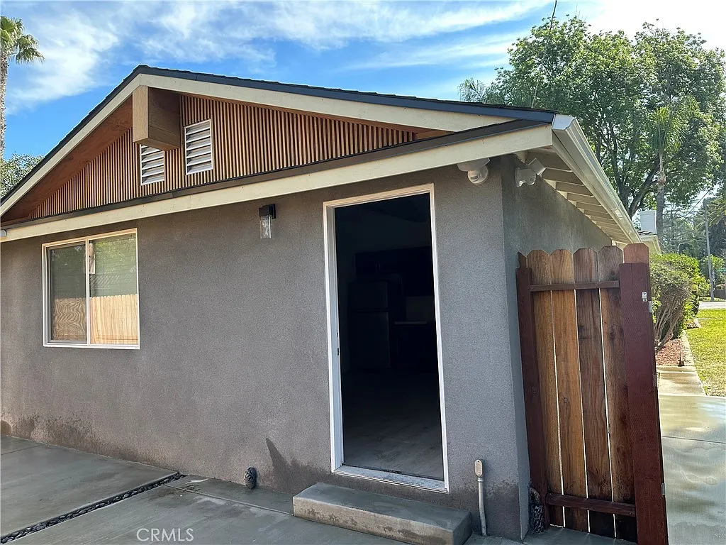 Magnolia Ave, Riverside — Photo 2