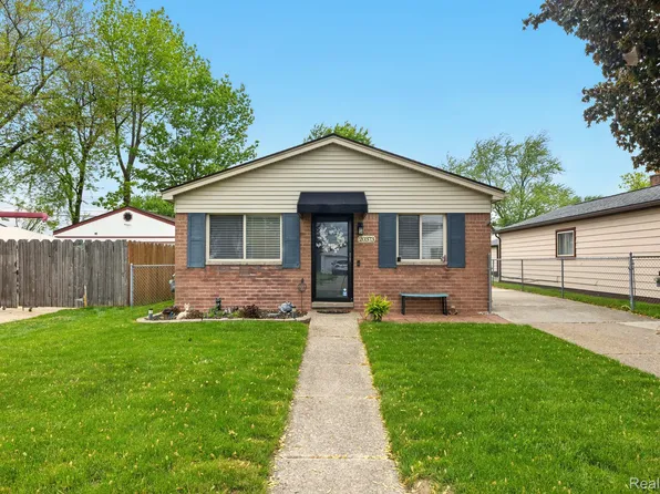 20373 Voiland St, Roseville, MI 48066
