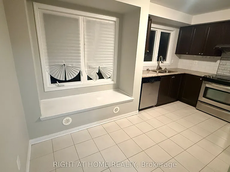 20 Ferguson St — Photo 9