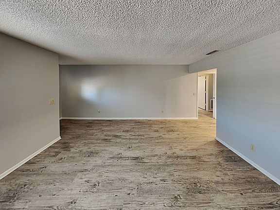 4th image of 2 Four Ava Charlton Ave