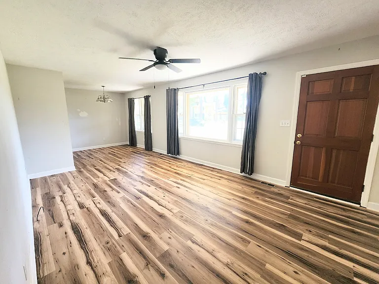 1512 Atwick Dr — Photo 6